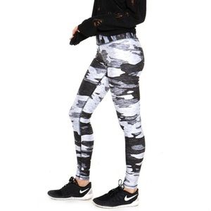 Terez Camo legging